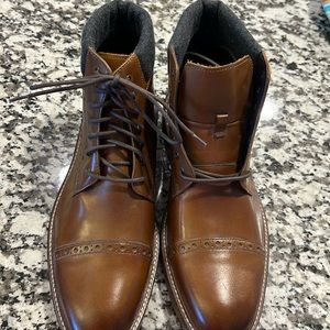 Never worn men’s boots